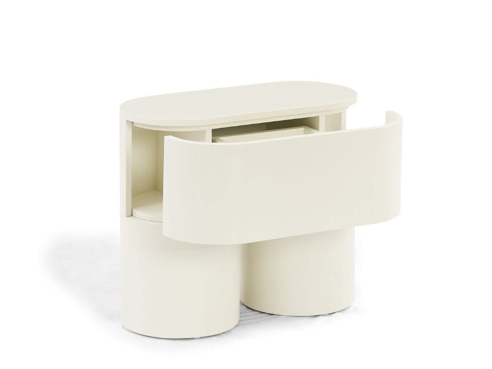Jose Ilia Bedroom Set